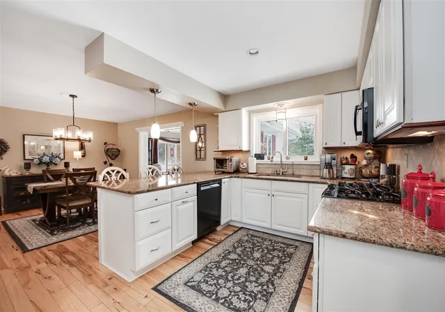 4th image of 4546 Rohr Rd, Lake Orion, MI 48359 | MLS# 70553688