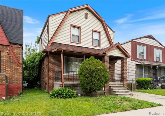 2nd image of 16171 Santa Rosa Dr, Detroit, MI 48221 | MLS# 60995066