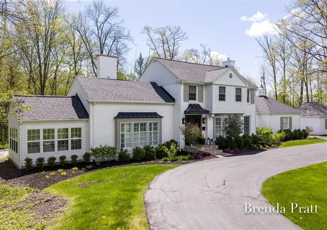 Homes for sale in Grand Rapids, MI | 2740 Lake Dr, Grand Rapids, MI 49506 | MLS# 70531200
