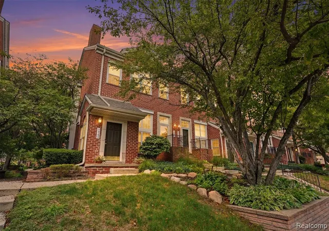 38th image of 1322 S Main St, Royal Oak, MI 48067 3247 | MLS# 61010250