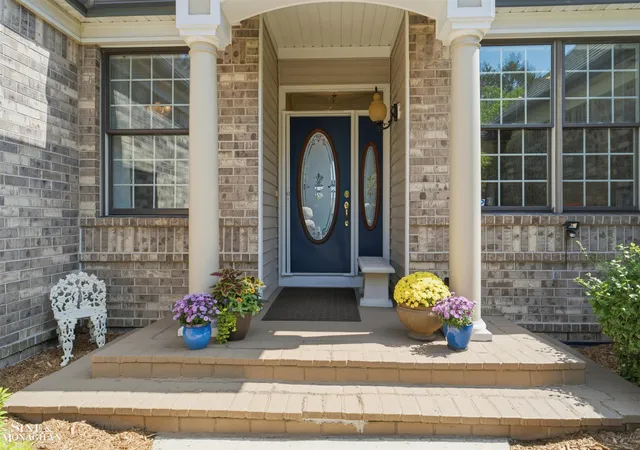Photo 2 of Sale Pending at 1646 Edison Shores Ln Ln, Port Huron, MI 48060 | MLS# 50219805 | Listing updated on 2026-09-04