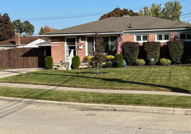 1st image of 634 Michelle Ct, Garden City, MI 48135 | MLS# 60348884
