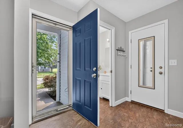 3rd image of 735 Pinegate Dr, Fowlerville, MI 48836 7928 | MLS# 61022639