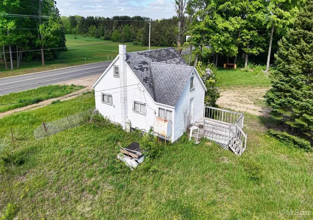 Homes for sale in Newberry, MI | 13705 M-28 Hwy, Newberry, MI 49868 | MLS# 50204950