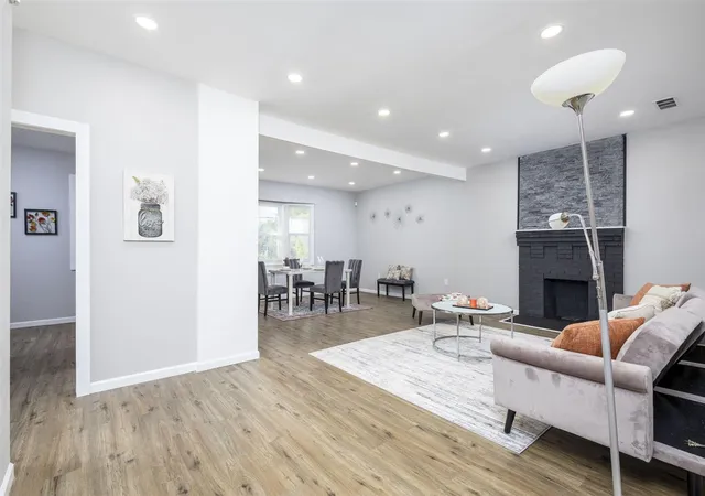 5th image of 120 Woodland St, Detroit, MI 48202 | MLS# 70532560