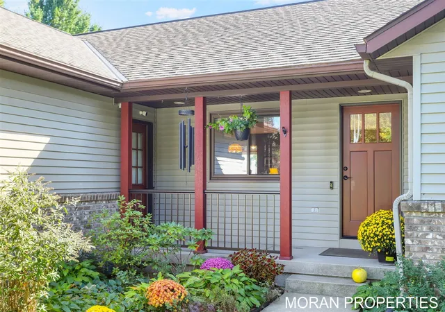 3rd image of 6320 Lincoln St, Allendale, MI 49401 | MLS# 70497011