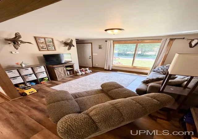 Photo 3 of Single family home for sale at 636 County Rd, Negaunee, MI 49866 | MLS# 50216525 | Listing updated on 2026-08-14