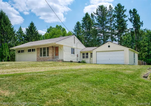 Photo 3 of Single family home for sale at 9648 Hyne Rd, Brighton, MI 48114 8740 | MLS# 61023488 | Listing updated on 2026-09-02