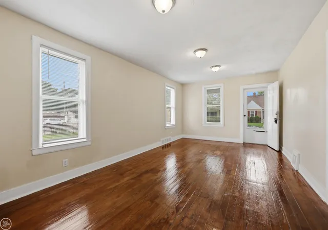 Homes for sale in Ferndale, MI | 434 Camden St, Ferndale, MI 48220 | MLS# 50213042