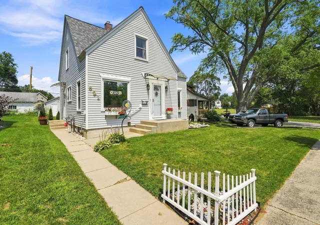 Photo 1 of Single family home for sale at 521 E Chapin St #6, Cadillac, MI 49601 | MLS# 80072181 | Listing updated on 2026-08-31