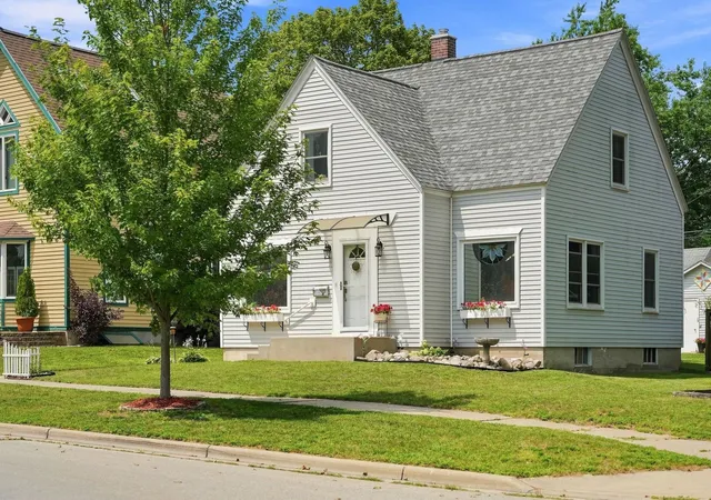 Photo 3 of Single family home for sale at 521 E Chapin St #6, Cadillac, MI 49601 | MLS# 80072181 | Listing updated on 2026-08-31