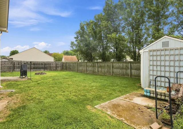 Photo 5 of Sale Pending at 28780 Bingham Dr, Chesterfield, MI 48047 | MLS# 50219557 | Listing updated on 2026-08-29