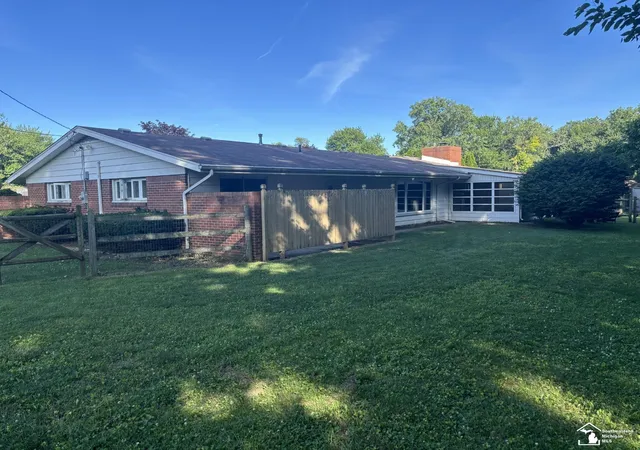 Homes for sale in Lambertville, MI | 3265 Edgevale Dr, Lambertville, MI 48144 | MLS# 50213112