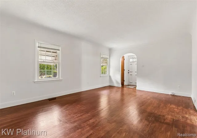 Photo 4 of Single family home for sale at 44156 Elizabeth Rd, Clinton Township, MI 48036 | MLS# 61020040 | Listing updated on 2026-09-06