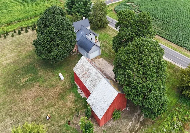 3rd image of 1530 S Nevins Rd, Sidney, MI 48885 | MLS# 70550582