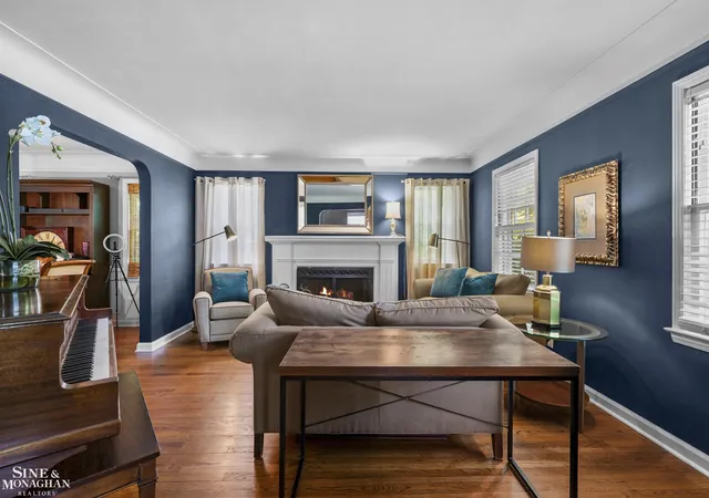 Homes for sale in Grosse Pointe Farms, MI | 433 Maison Rd, Grosse Pointe Farms, MI 48236 | MLS# 50213206