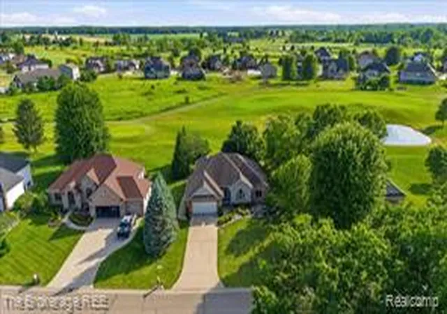 Homes for sale in Davison, MI | 9120 Woodridge Dr, Davison, MI 48423 | MLS# 61008914