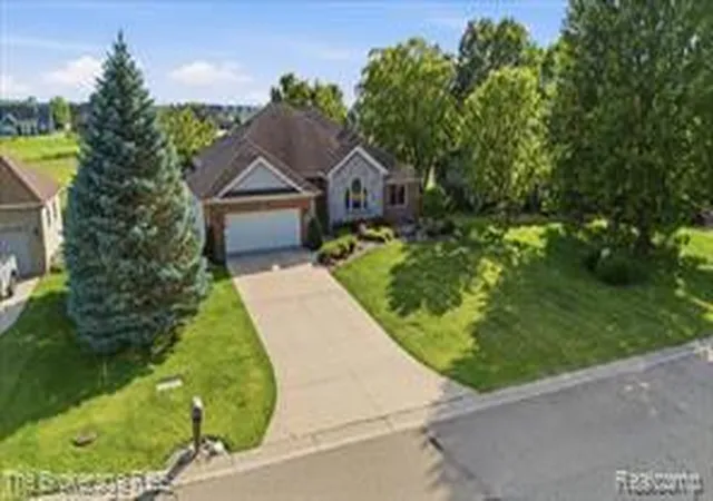 Homes for sale in Davison, MI | 9120 Woodridge Dr, Davison, MI 48423 | MLS# 61008914