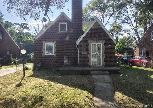 Photo 2 of Single family home for sale at 19399 Revere St, Detroit, MI 48234 1709 | MLS# 61023893 | Listing updated on 2026-08-25