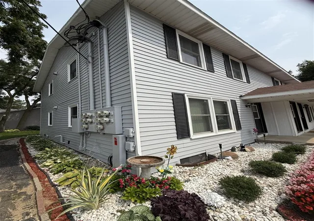 Photo 2 of Condo for sale at 199 E 34th Street #5, Holland, MI 49423 | MLS# 70551920 | Listing updated on 2026-08-24