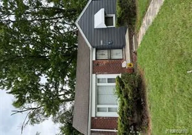 Homes for sale in Detroit, MI | 15729 Greenfield Rd, Detroit, MI 48227 | MLS# 61009789