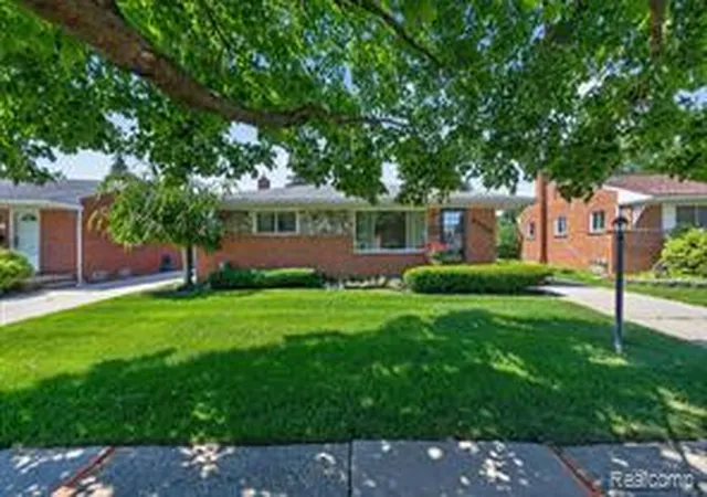 Homes for sale in Westland, MI | 8599 Cardwell St, Westland, MI 48185 | MLS# 61009637