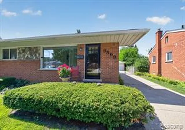 Homes for sale in Westland, MI | 8599 Cardwell St, Westland, MI 48185 | MLS# 61009637