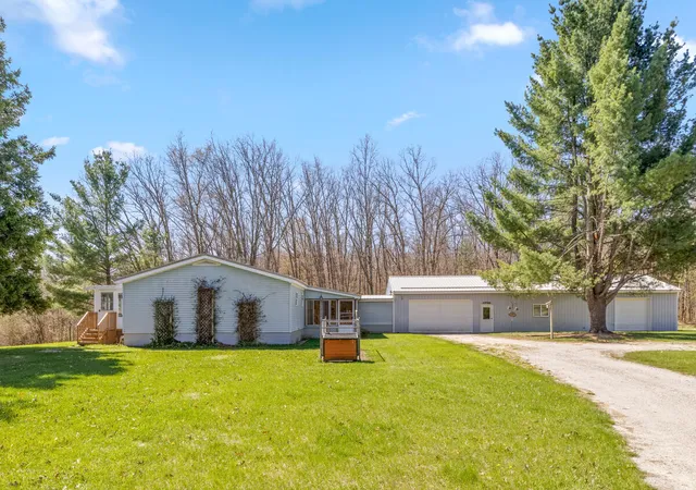 1st image of 7291 S 184th Ave, Holton, MI 49425 | MLS# 70527861