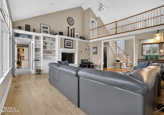 5th image of 9 Golfside Dr, Saint Clair, MI 48079 | MLS# 50198517