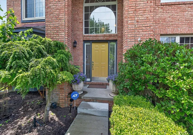 Homes for sale in Ann Arbor, MI | 3238 Honeysuckle Dr, Ann Arbor, MI 48103 | MLS# 70544815