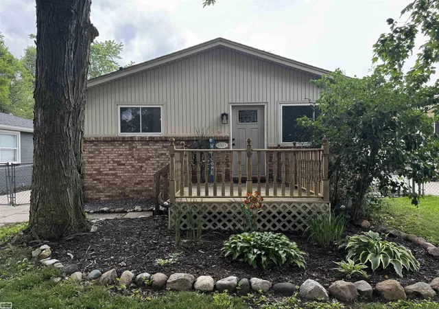 Homes for sale in Utica, MI | 47473 Greenview Rd, Utica, MI 48317 | MLS# 50213025