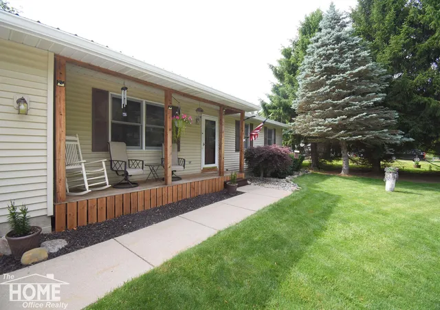 Homes for sale in Perry, MI | 13092 Beardslee Rd, Perry, MI 48872 | MLS# 50213675