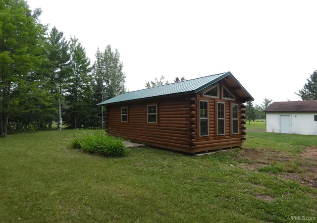 Homes for sale in Ewen, MI | 18093 M-28 Hwy, Ewen, MI 49925 | MLS# 50213698
