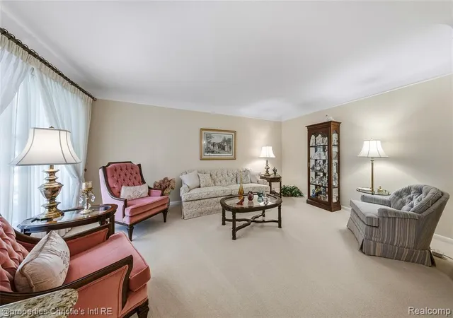 Homes for sale in Grosse Pointe Woods, MI | 713 Moorland Dr, Grosse Pointe Woods, MI 48236 | MLS# 61008681