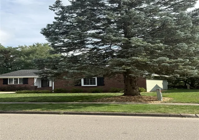 Photo 3 of Sale Pending at 4558 41st Street, Grandville, MI 49418 | MLS# 70548229 | Listing updated on 2026-08-26