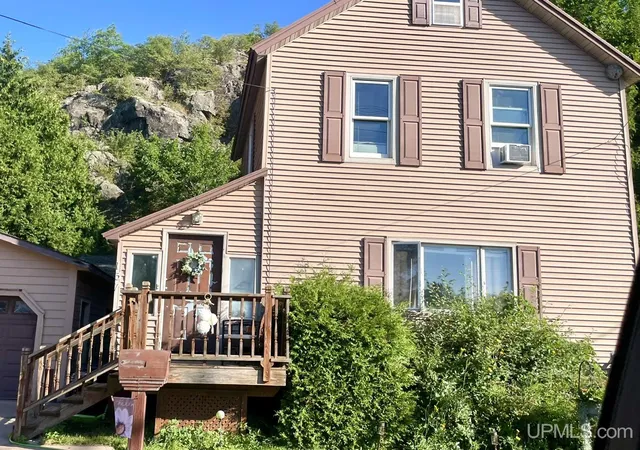 Photo 3 of Single family home for sale at 137 Cliff St, Ishpeming, MI 49849 | MLS# 50218039 | Listing updated on 2026-09-18