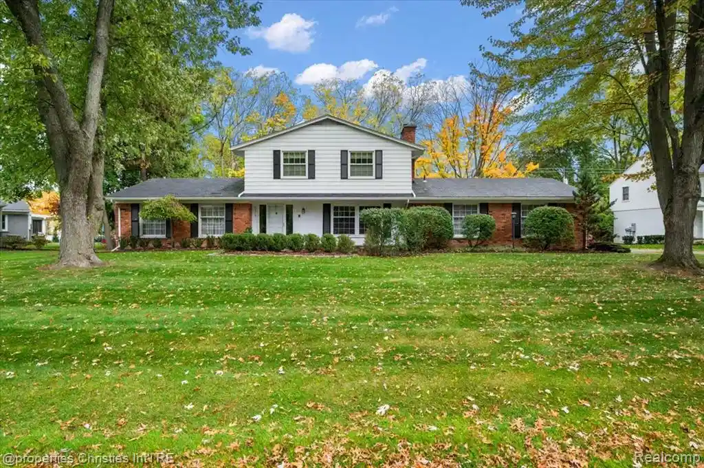 Photo 1 of Single family home for sale at 5319 Echo Rd, Bloomfield Hills, MI 48302 2712 | MLS# 61040104 | Listing updated on 2026-10-25