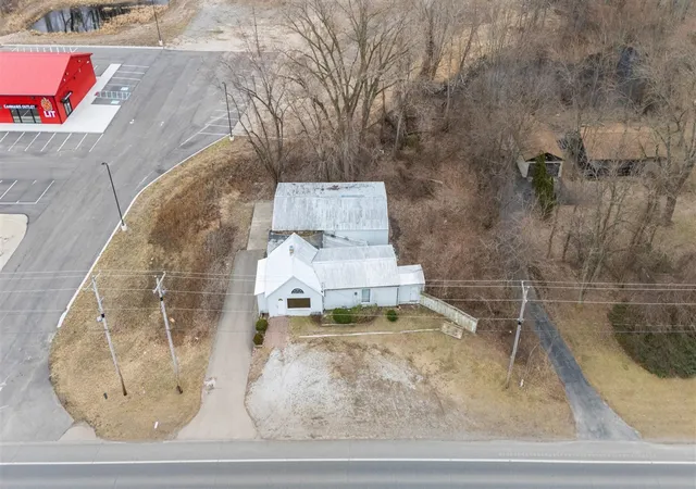 2nd image of 19345 Us 12, New Buffalo, MI 49117 | MLS# 70523367