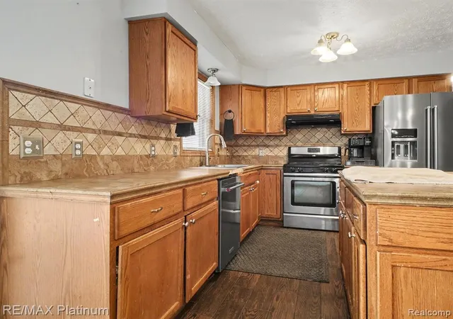 Photo 3 of Sale Pending at 3215 Rafferty Dr, Howell, MI 48843 6970 | MLS# 61023317 | Listing updated on 2026-09-01