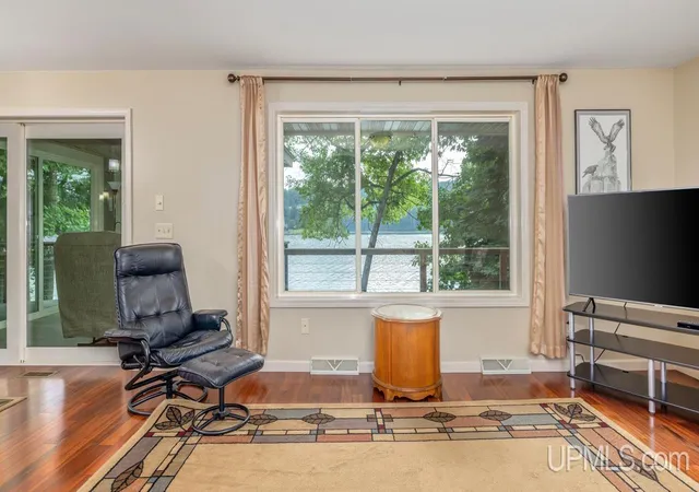 Photo 3 of Single family home for sale at W8076 S Lake Antoine Rd, Iron Mountain, MI 49801 | MLS# 50217825 | Listing updated on 2026-08-07