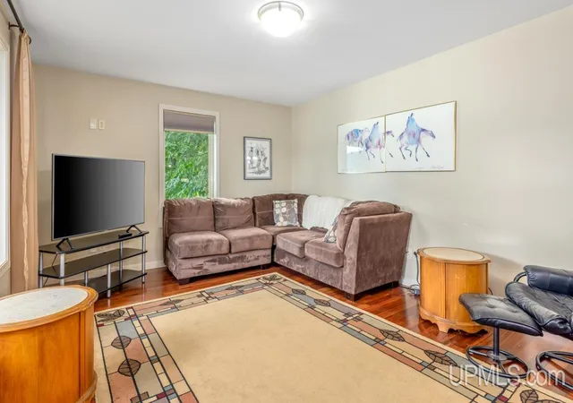 Photo 4 of Single family home for sale at W8076 S Lake Antoine Rd, Iron Mountain, MI 49801 | MLS# 50217825 | Listing updated on 2026-08-07