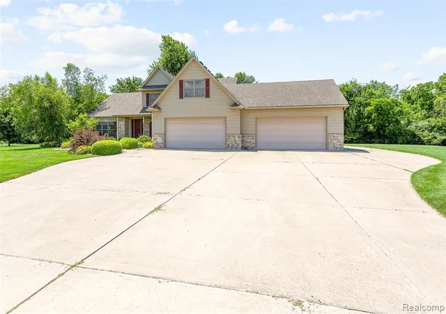 1st image of 13733 Crooked Creek Ln, Carleton, MI 48117 | MLS# 61005381