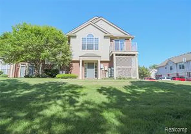 Homes for sale in Rochester, MI | 1859 Flagstone Cir, Rochester, MI 48307 | MLS# 60999257