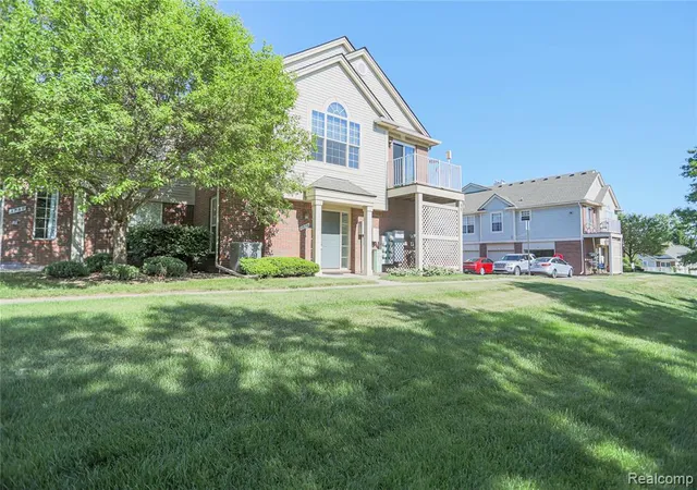 2nd image of 1859 Flagstone Cir, Rochester, MI 48307 6095 | MLS# 60999257