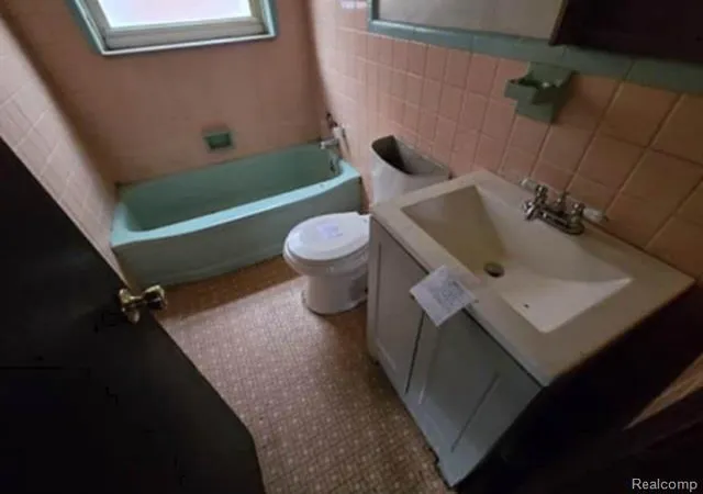 12th image of 19609 Syracuse St, Detroit, MI 48234 | MLS# 60998904