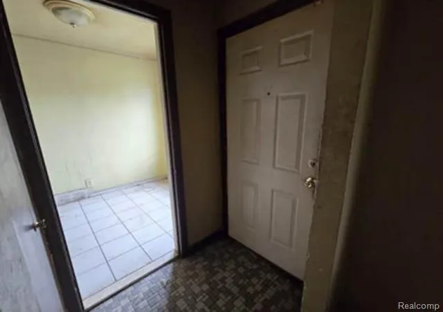 5th image of 19609 Syracuse St, Detroit, MI 48234 | MLS# 60998904