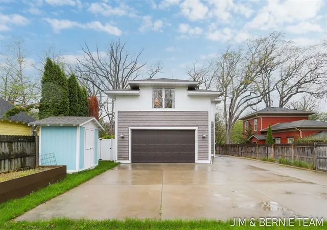 Homes for sale in Saugatuck, MI | 153 Elizabeth St, Saugatuck, MI 49453 | MLS# 70529729