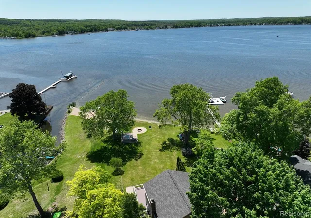Homes for sale in Pinckney, MI | 9619 Portage Lake Ave, Pinckney, MI 48169 | MLS# 60997414
