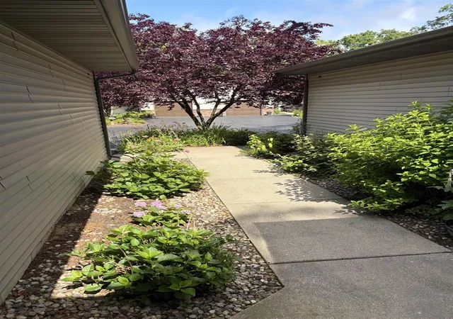 2nd image of 828 Highbanks Dr #21, Allegan, MI 49010 | MLS# 70538716