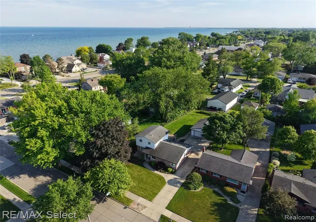 Homes for sale in Saint Clair Shores, MI | 24050 Lakewood St, Saint Clair Shores, MI 48082 | MLS# 60999702